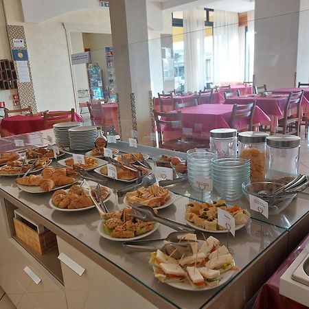 Hotel Villa Aurora Bellaria-Igea Marina Eksteriør billede