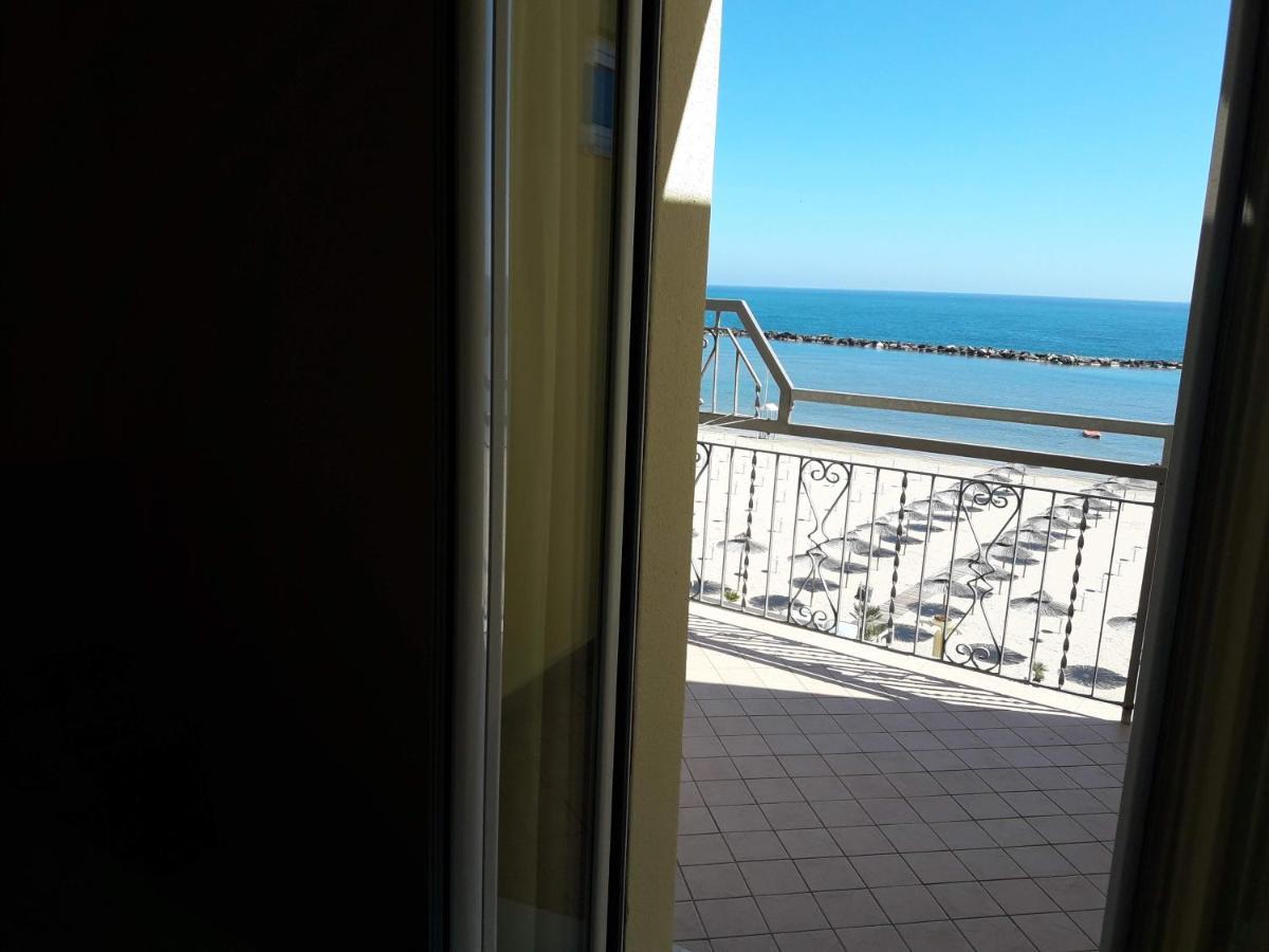 Hotel Villa Aurora Bellaria-Igea Marina Eksteriør billede